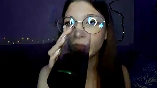 Snapshot of MiaamaLoveLyslt chatting on September 2025 05:03:02 PM MiaamaLoveLyslt online show from September 2025 05:03:02 PM