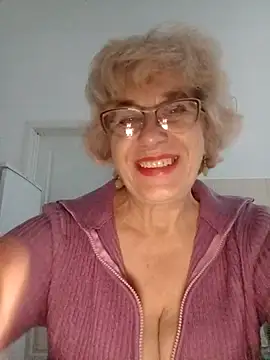 Snapshot of 52MiaLove02 chatting on October 2025 04:45:01 AM 52MiaLove02 online show from October 2025 04:45:01 AM