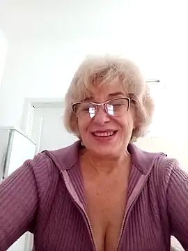 Snapshot of 52MiaLove02 chatting on November 2025 06:03:01 AM 52MiaLove02 online show from November 2025 06:03:01 AM