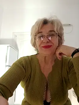 Snapshot of 52MiaLove02 chatting on December 2025 05:38:02 AM 52MiaLove02 online show from December 2025 05:38:02 AM