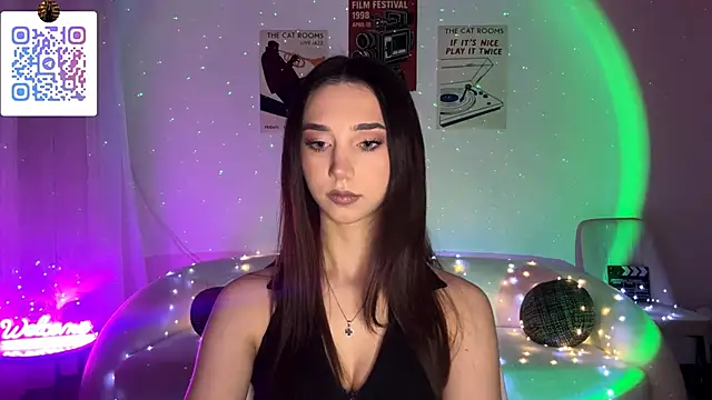 LinaMour online show from April 2026 11:08:02 PM