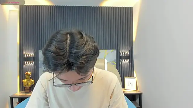 SantiagoRusso18 online show from October 2025 02:31:01 PM