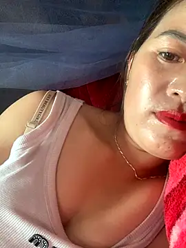 Snapshot of tuyetnhi-00 chatting on September 2025 01:51:01 AM tuyetnhi-00 online show from September 2025 01:51:01 AM