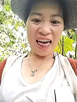 Snapshot of tuyetnhi-00 chatting on September 2025 02:26:01 AM tuyetnhi-00 online show from September 2025 02:26:01 AM