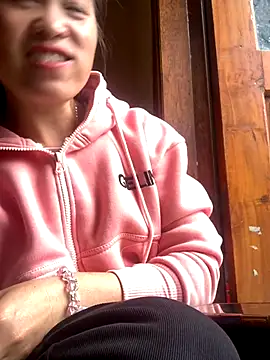 Snapshot of tuyetnhi-00 chatting on September 2025 03:43:01 AM tuyetnhi-00 online show from September 2025 03:43:01 AM