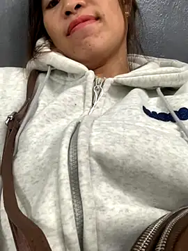 Snapshot of tuyetnhi-00 chatting on October 2025 08:53:01 AM tuyetnhi-00 online show from October 2025 08:53:01 AM