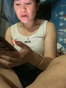 Snapshot of tuyetnhi-00 chatting on October 2025 12:50:01 PM tuyetnhi-00 online show from October 2025 12:50:01 PM