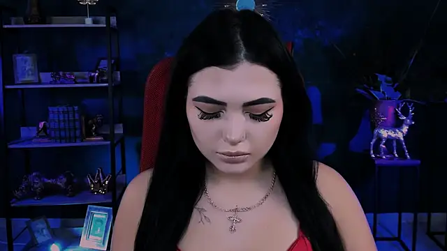 NaomiWilsons online show from December 2025 12:21:01 PM