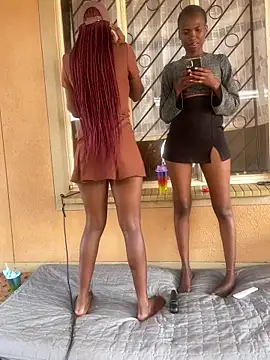 Melanin2002 online show from September 2025 01:00:01 PM