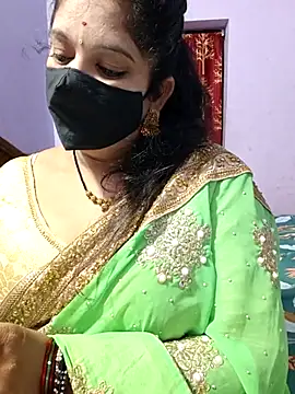 luci-queen online show from September 2025 07:03:01 PM