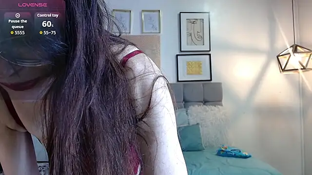  naomi s online show from December 2025 02:33:02 PM