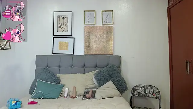  naomi s online show from December 2025 02:23:02 PM