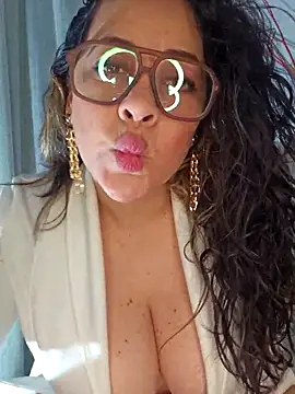 Snapshot of Nicoleefaith_ chatting on November 2025 12:08:02 PM Nicoleefaith online show from November 2025 12:08:02 PM