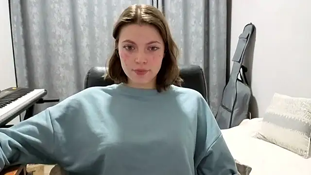 CutieAnny online show from June 2026 10:56:02 PM
