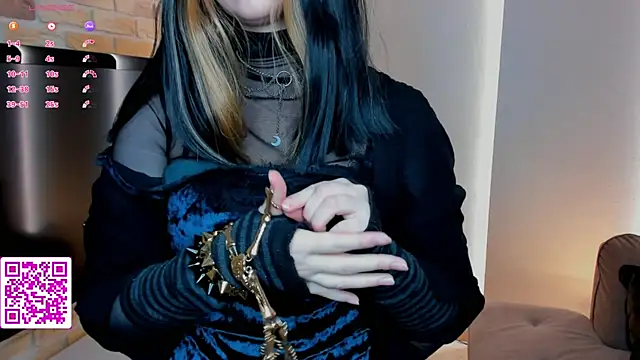 EvaBlimey online show from September 2025 04:56:01 AM