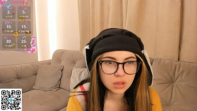 EvaBlimey online show from October 2025 06:48:01 AM