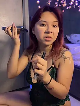 YumiLux online show from May 2026 12:34:02 PM