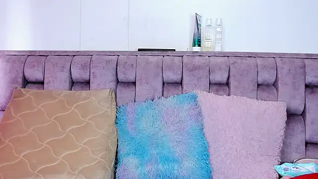 Alexa-Hunter online show from February 2026 08:12:01 PM