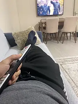 Snapshot of banuemre28 chatting on December 2025 05:00:01 PM banuemre28 online show from December 2025 05:00:01 PM