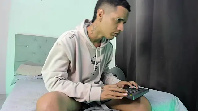 twinkDuohot online show from November 2025 03:39:02 AM