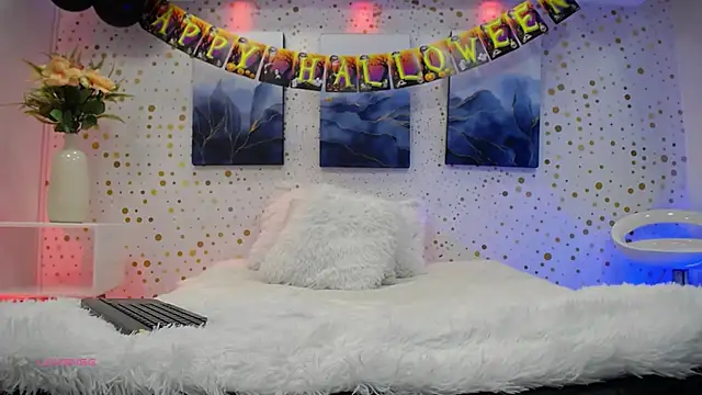 Snapshot of ArianaSantana chatting on October 2025 12:48:02 PM ArianaSantana online show from October 2025 12:48:02 PM