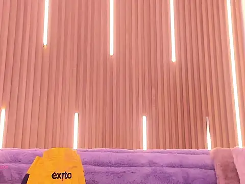 ArianaSantana online show from December 2025 01:20:02 PM