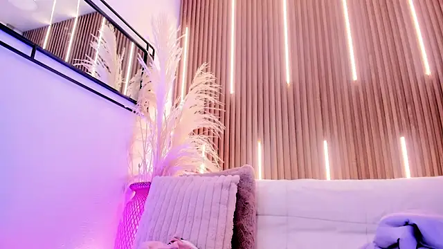 ArianaSantana online show from December 2025 07:53:02 PM