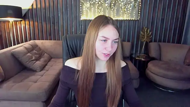 Snapshot of MilaAddams chatting on May 2026 05:38:02 AM MilaAddams online show from May 2026 05:38:02 AM