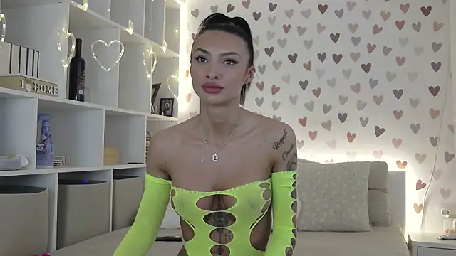 Snapshot of NoraAspen chatting on May 2026 07:25:01 AM NoraAspen online show from May 2026 07:25:01 AM