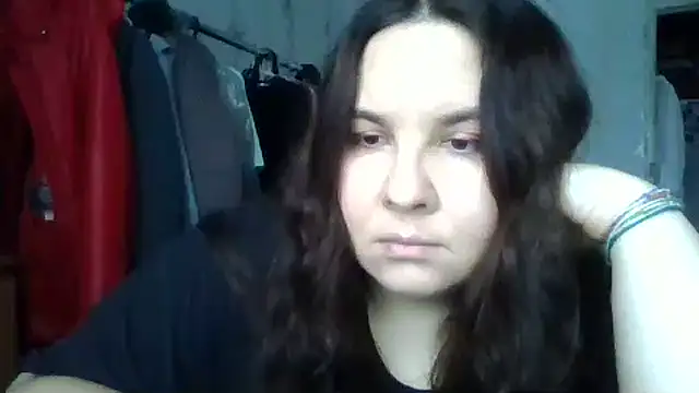 Snapshot of Vaessira chatting on November 2025 09:53:02 AM Vaessira online show from November 2025 09:53:02 AM