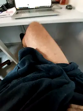 Snapshot of hpp66 chatting on October 2025 04:04:01 PM hpp66 online show from October 2025 04:04:01 PM