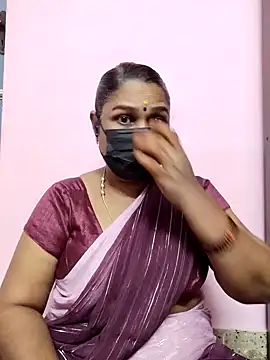 Snapshot of Tamil_Azhaghi25 chatting on October 2025 05:33:02 PM Tamil Azhaghi25 online show from October 2025 05:33:02 PM