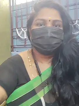 Snapshot of Tamil_Azhaghi25 chatting on November 2025 06:16:02 AM Tamil Azhaghi25 online show from November 2025 06:16:02 AM