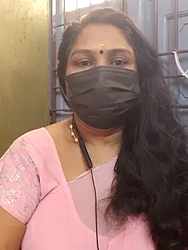 Snapshot of Tamil_Azhaghi25 chatting on November 2025 06:12:02 AM Tamil Azhaghi25 online show from November 2025 06:12:02 AM