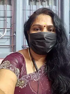 Snapshot of Tamil_Azhaghi25 chatting on November 2025 06:53:01 PM Tamil Azhaghi25 online show from November 2025 06:53:01 PM