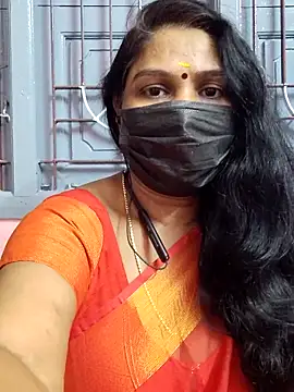 Snapshot of Tamil_Azhaghi25 chatting on November 2025 07:14:01 PM Tamil Azhaghi25 online show from November 2025 07:14:01 PM