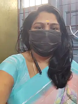 Snapshot of Tamil_Azhaghi25 chatting on November 2025 06:24:02 AM Tamil Azhaghi25 online show from November 2025 06:24:02 AM