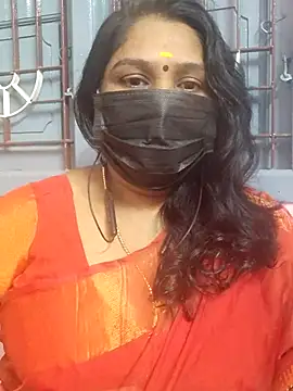 Snapshot of Tamil_Azhaghi25 chatting on November 2025 06:19:01 PM Tamil Azhaghi25 online show from November 2025 06:19:01 PM