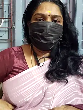 Snapshot of Tamil_Azhaghi25 chatting on November 2025 08:01:01 PM Tamil Azhaghi25 online show from November 2025 08:01:01 PM