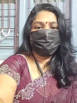 Snapshot of Tamil_Azhaghi25 chatting on November 2025 05:28:02 PM Tamil Azhaghi25 online show from November 2025 05:28:02 PM