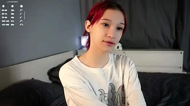 Snapshot of Likalense chatting on December 2025 11:36:02 AM Likalense online show from December 2025 11:36:02 AM