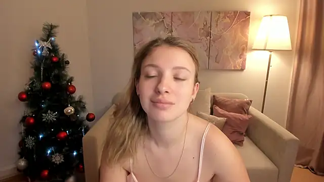 Snapshot of MilinaMorris chatting on December 2025 01:44:01 AM MilinaMorris online show from December 2025 01:44:01 AM