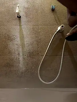 Snapshot of ApexO45 chatting on November 2025 11:48:02 PM ApexO45 online show from November 2025 11:48:02 PM