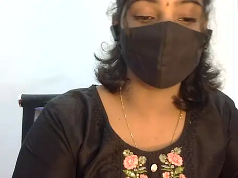 Hott Noor online show from October 2025 02:02:05 AM