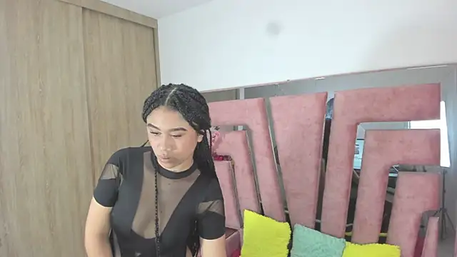 MaraKarly online show from November 2025 08:23:02 PM