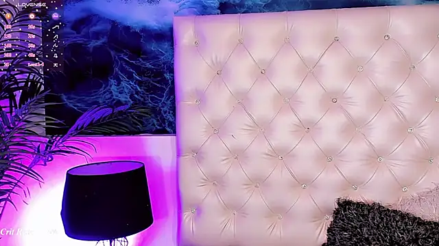 Valeria Swett  online show from March 2026 08:36:02 PM