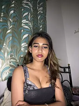 STRIP GLOW online show from February 2026 07:23:01 PM