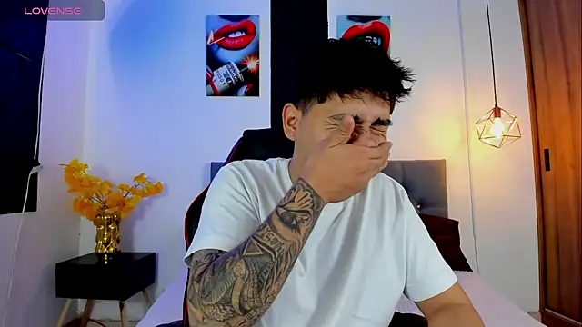 Nicolas James Sc online show from September 2025 02:22:01 PM