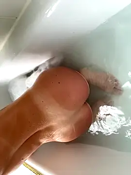 Snapshot of Petitbiscuit2B0 chatting on October 2025 11:12:02 AM Petitbiscuit2B0 online show from October 2025 11:12:02 AM