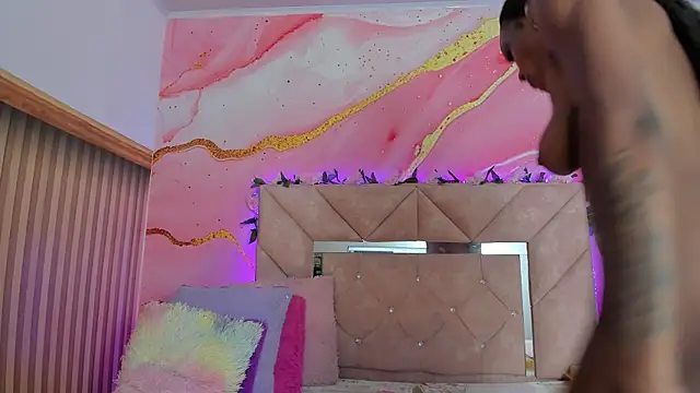 Taylor oriana  online show from November 2025 11:09:02 AM